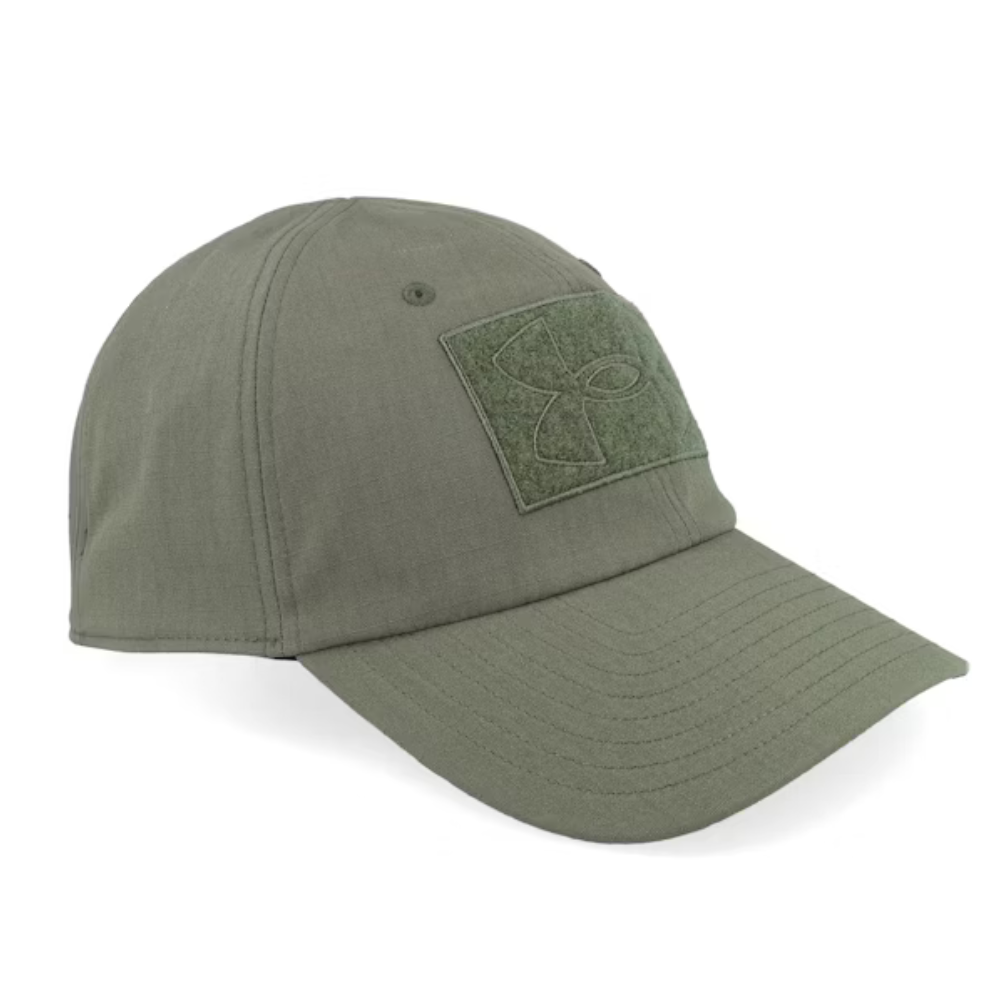 Cappello UNDER ARMOUR con visiera verde militare - TAG CAP fianco
