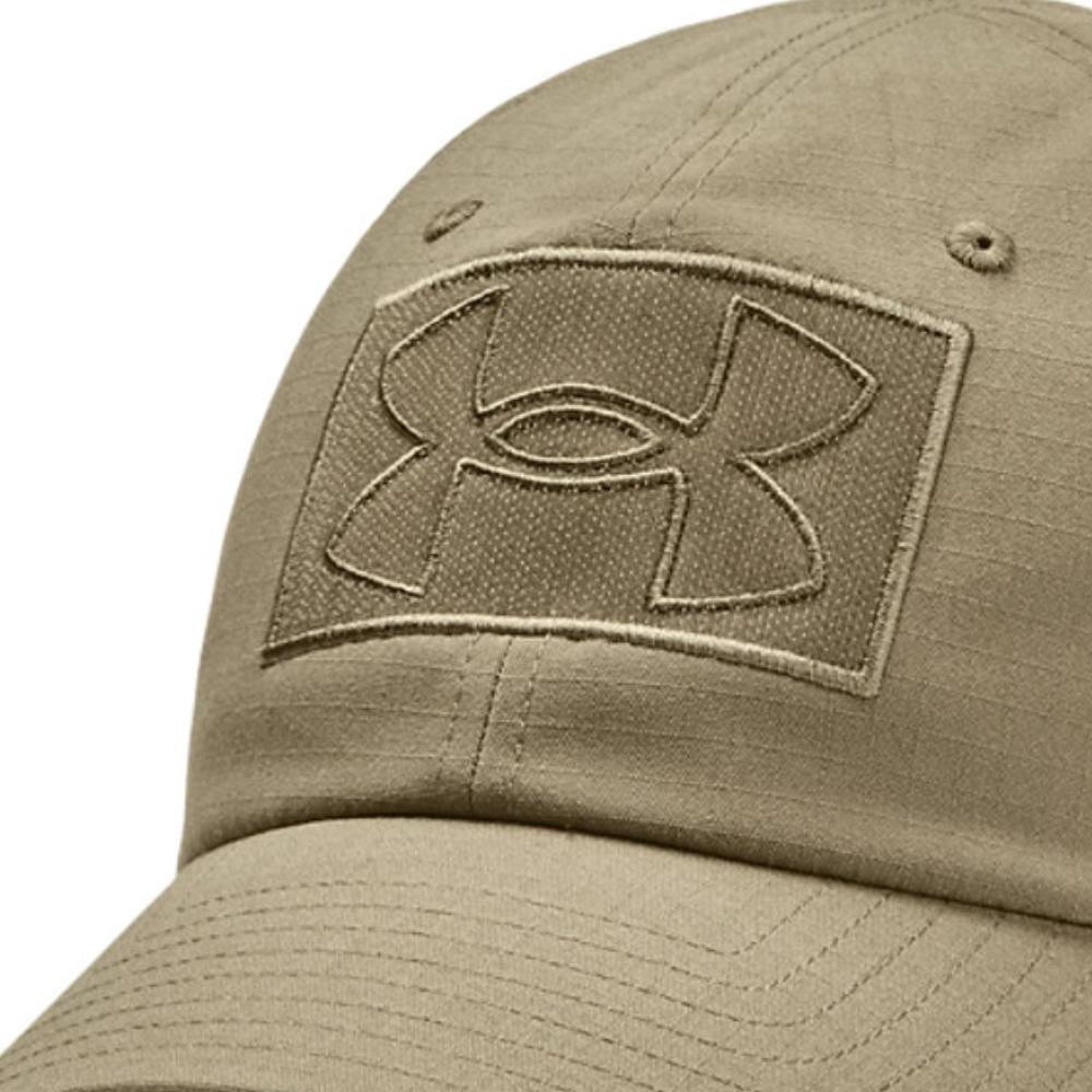 Cappello UNDER ARMOUR con visiera beige militare -  TAG CAP logo