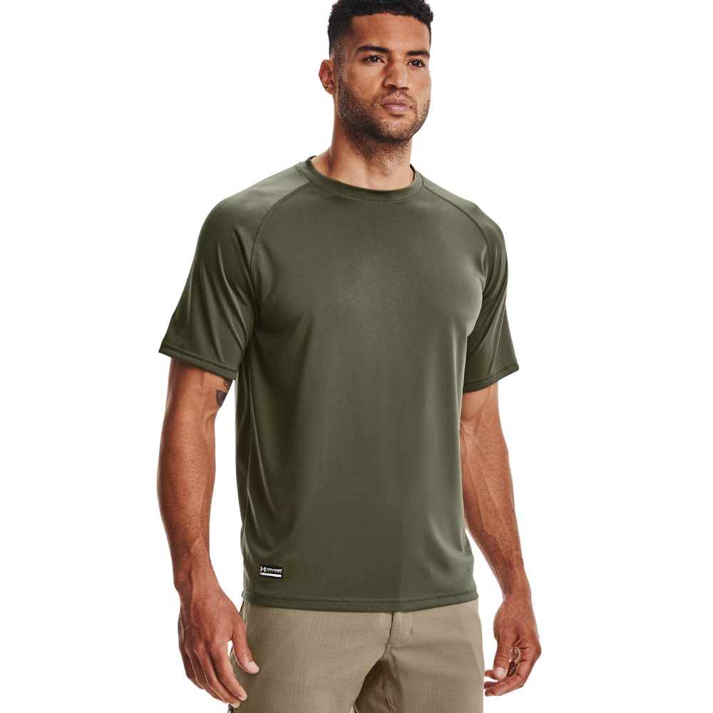 Maglia UNDER ARMOUR manica corta verde militare indossata