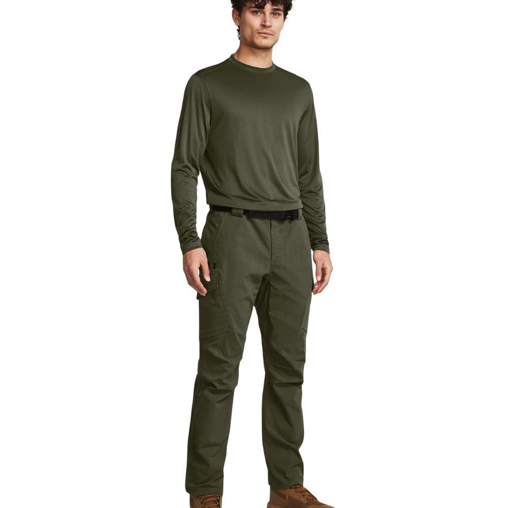 Pantaloni UNDER ARMOUR verde militare - CARGO TECNO-TACT indossato
