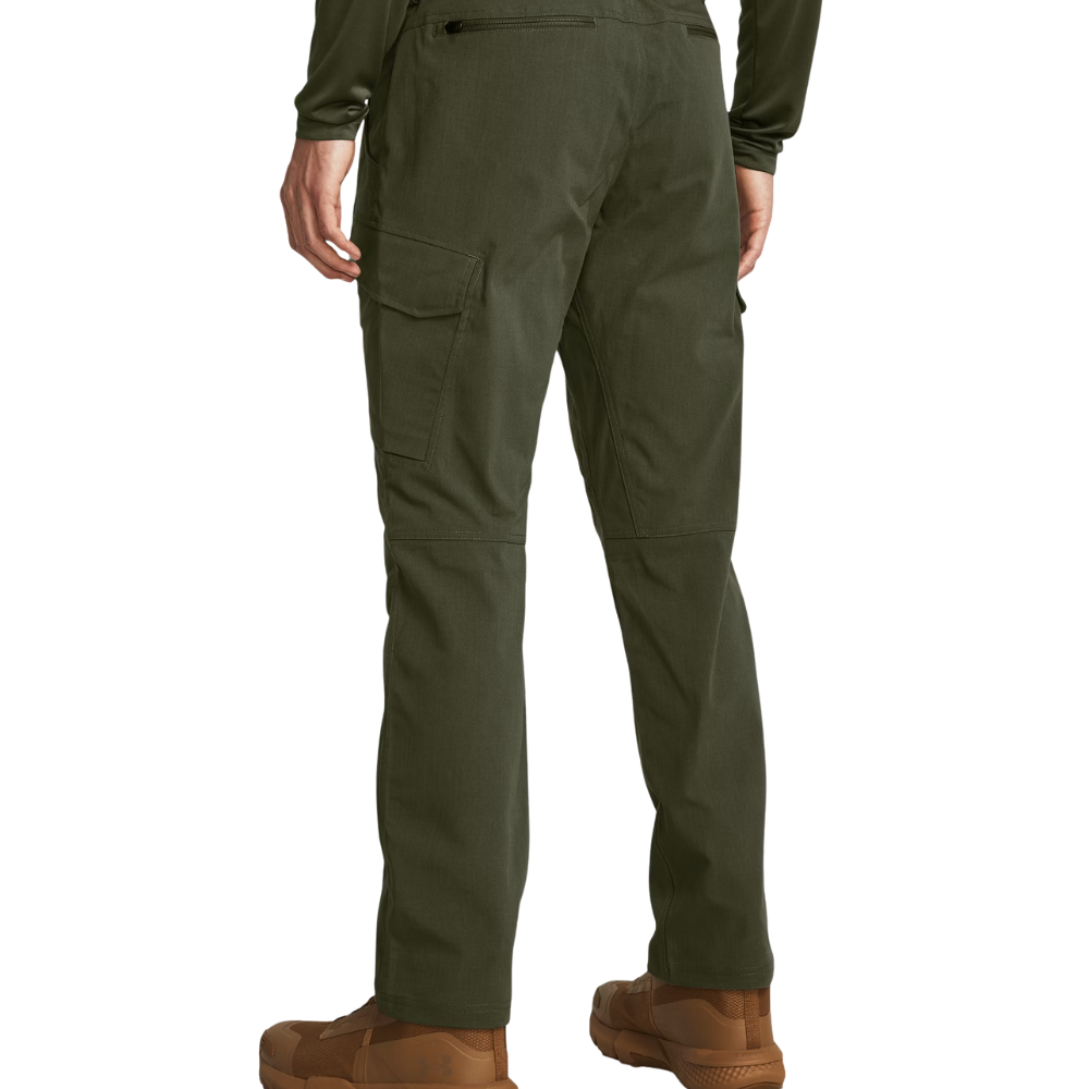Pantaloni UNDER ARMOUR verde militare - CARGO TECNO-TACT indossato retro